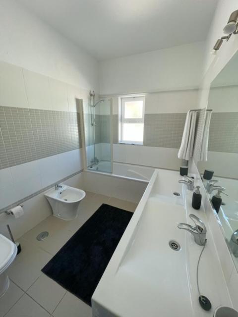 Linha D Agua - Ap Apartment Salema Bagian luar foto