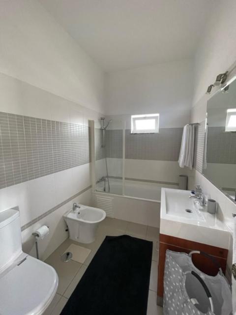 Linha D Agua - Ap Apartment Salema Bagian luar foto